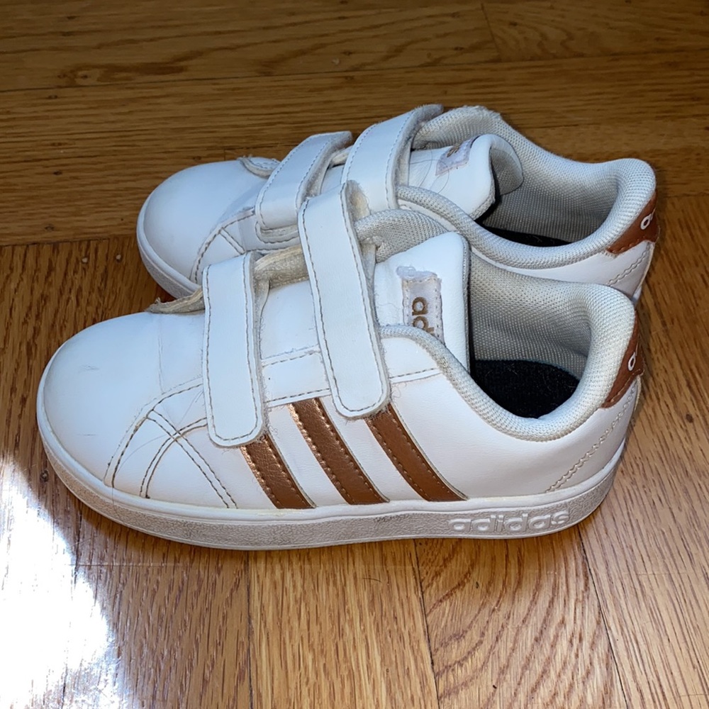 White and Gold Toddler Adidas Sneakers - Picture 3 of 7